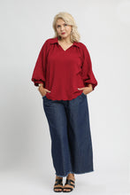 Load image into Gallery viewer, Umgee Solid Color Textured Top in Crimson
