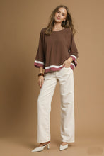 Load image into Gallery viewer, Umgee Color Block Linen Blend Top in Mocha
