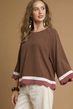 Load image into Gallery viewer, Umgee Color Block Linen Blend Top in Mocha
