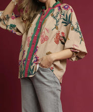 Load image into Gallery viewer, Umgee Mixed Floral Textured Top in Tan Mix
