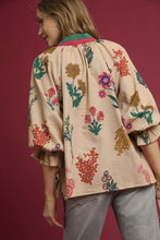 Load image into Gallery viewer, Umgee Mixed Floral Textured Top in Tan Mix
