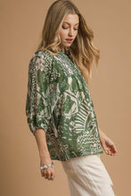 Load image into Gallery viewer, Umgee Mixed Abstract Print Top in Green Mix
