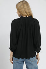 Load image into Gallery viewer, Umgee Solid Color Linen Blend Boho Top in Black
