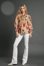 Load image into Gallery viewer, Umgee Flower Print Top with Scalloped Details in Tan Mix
