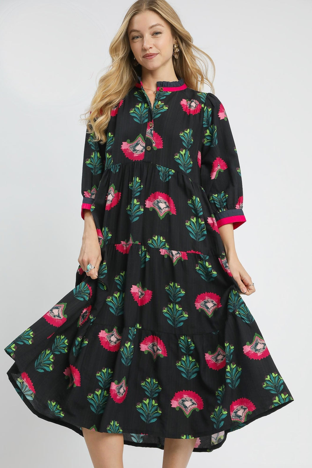 Umgee Floral Print Tiered Midi Dress in Black Mix