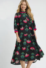 Load image into Gallery viewer, Umgee Floral Print Tiered Midi Dress in Black Mix
