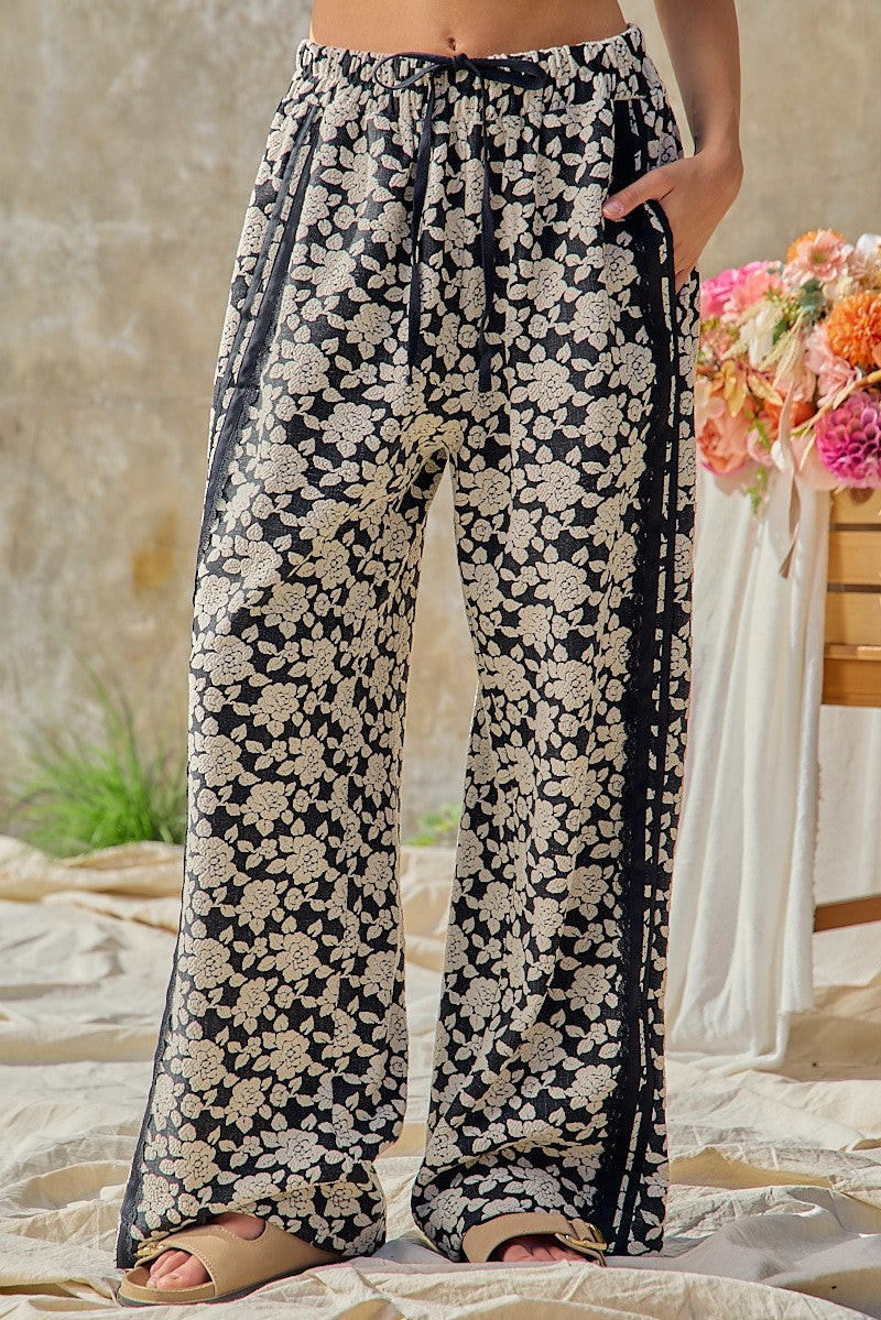 BiBi Floral Jacquard Side Lace Trim Elastic Pants in Black/Light