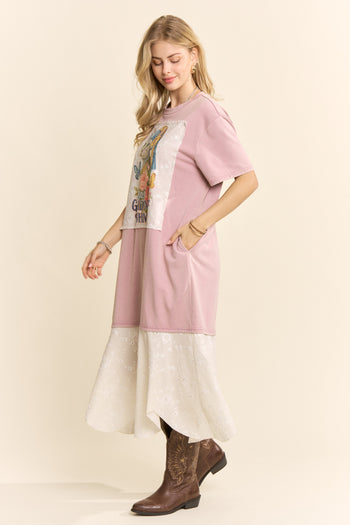 Davi & Dani Garden Of Whimsy Cat Graphic Tee Dress in Rose Pink