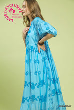 Load image into Gallery viewer, Umgee Vine Stippling Print Maxi Dress in Chambray

