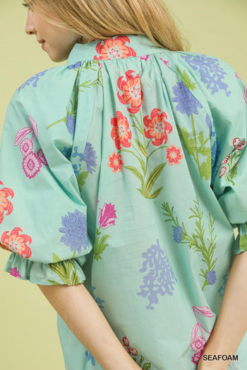 Umgee Exclusive Floral Puff Sleeve Scallop Hem Top in Seafoam