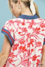 Load image into Gallery viewer, Umgee Floral Split Neck Top in Pink
