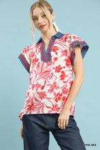 Load image into Gallery viewer, Umgee Floral Split Neck Top in Pink
