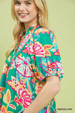 Load image into Gallery viewer, Umgee Paisley Print Top in Emerald Mix
