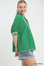 Load image into Gallery viewer, Umgee Textured Jacquard Contrast Trim Top in Kelly Green
