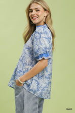 Load image into Gallery viewer, Umgee Floral Print Puff Sleeve Top in Blue
