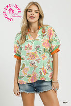 Load image into Gallery viewer, Umgee Vibrant Botanical Floral Print Top in Mint
