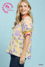 Load image into Gallery viewer, Umgee Vibrant Botanical Floral Print Top in Honey
