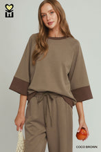 Load image into Gallery viewer, Umgee CLOUDKNIT 3/4 Raglan Sleeve Colorblock Crewneck Top in Coco Brown
