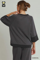 Umgee CLOUDKNIT 3/4 Raglan Sleeve Colorblock Crewneck Top in Charcoal