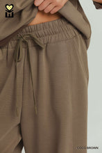 Load image into Gallery viewer, Umgee CLOUDKNIT Modal &amp; Tencel Colorblock Straight Pants in Coco Brown
