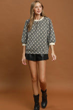 Load image into Gallery viewer, Umgee Floral Quilted Puff Sleeve Top in Grey
