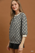 Load image into Gallery viewer, Umgee Floral Quilted Puff Sleeve Top in Grey
