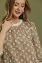 Load image into Gallery viewer, Umgee Floral Quilted Puff Sleeve Top in Stone
