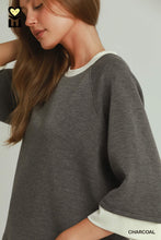 Load image into Gallery viewer, Umgee LUXEKNIT Colorblock Crewneck Raglan Sleeve Top in Charcoal

