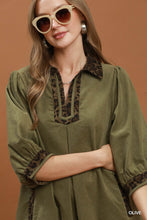 Load image into Gallery viewer, Umgee V-Neck Shift Dress with Contrast Trim in Olive
