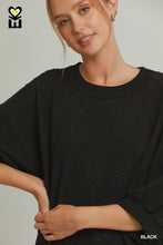 Load image into Gallery viewer, Umgee Textured Jacquard 3/4 Sleeve Pullover Top In Black
