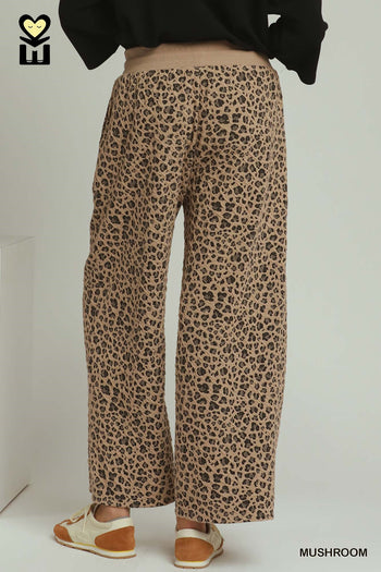 Umgee Leopard Jacquard Straight Pants in Mushroom