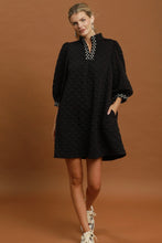Load image into Gallery viewer, Umgee Jacquard Textured Swiss Dot Contrast Trim Shift Dress in Black

