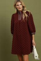Umgee Jacquard Textured Swiss Dot Contrast Trim Shift Dress in Wine