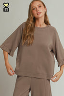 Umgee SPACEKNIT 3/4 Raglan Sleeve Top in Mocha