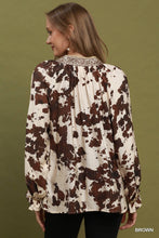 Load image into Gallery viewer, Umgee Cowhide Print Contrast Trim Blouse in Brown
