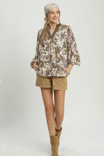 Load image into Gallery viewer, Umgee Floral Contrast Trim Long Sleeve Top in Olive Mix
