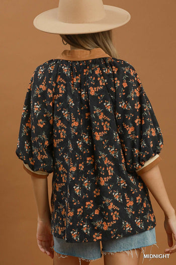 Umgee Floral Print Quarter Zip Contrast Collar Top in Midnight