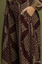 Load image into Gallery viewer, Umgee Abstract Botanical Print Wide Leg Pants in Plum
