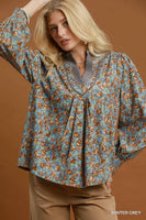 Umgee Floral Print Contrast V-Neck Long Sleeve Blouse in Winter Grey