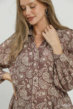 Load image into Gallery viewer, Umgee Paisley Print Button Front Peplum Blouse in Mocha
