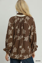 Load image into Gallery viewer, Umgee Floral Print Contrast Lace Trim Blouse in Brown
