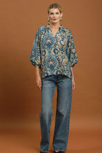 Load image into Gallery viewer, Umgee Abstract Print Balloon Sleeve Top in Slate Blue

