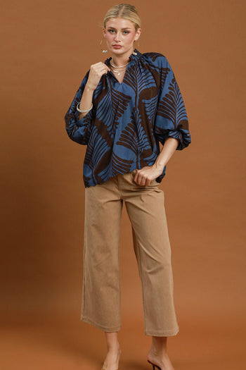 Umgee Abstract Leaf Print V-Neck Balloon Sleeve Blouse in Slate Blue