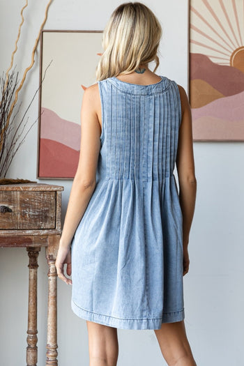 Veveret Pleated Denim Mini Dress in Light Wash