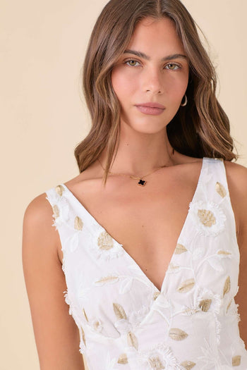 Main Strip 3D Floral Textured Fabric Midi Dress in White