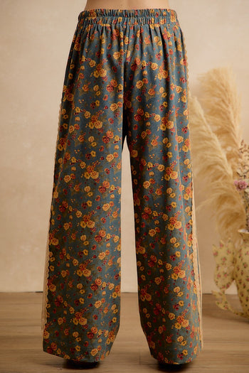 BiBi Washed Floral Denim Side Lace Trim Pants in Washed Denim