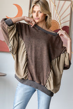 Load image into Gallery viewer, Oli &amp; Hali Color Block Cinched Detailed Top in Mocha
