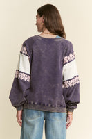 J.nna Mineral Washed Lace Trimmed Positive Lettering Front Sweatshirt in Navy