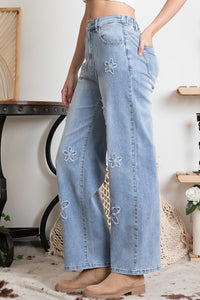 BlueVelvet Denim Jeans with Star Patches in Denim