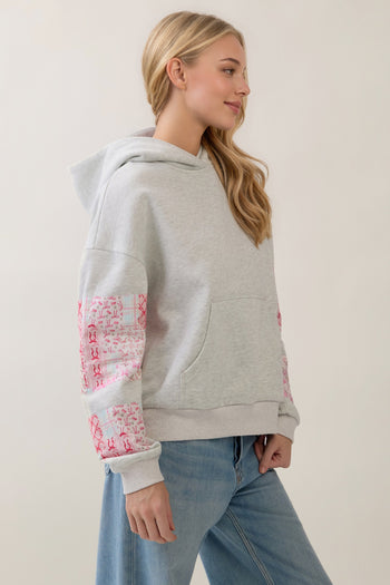 Veveret Sweatshirt Hoodie With Patchwork Sleeve Detail in Pink
